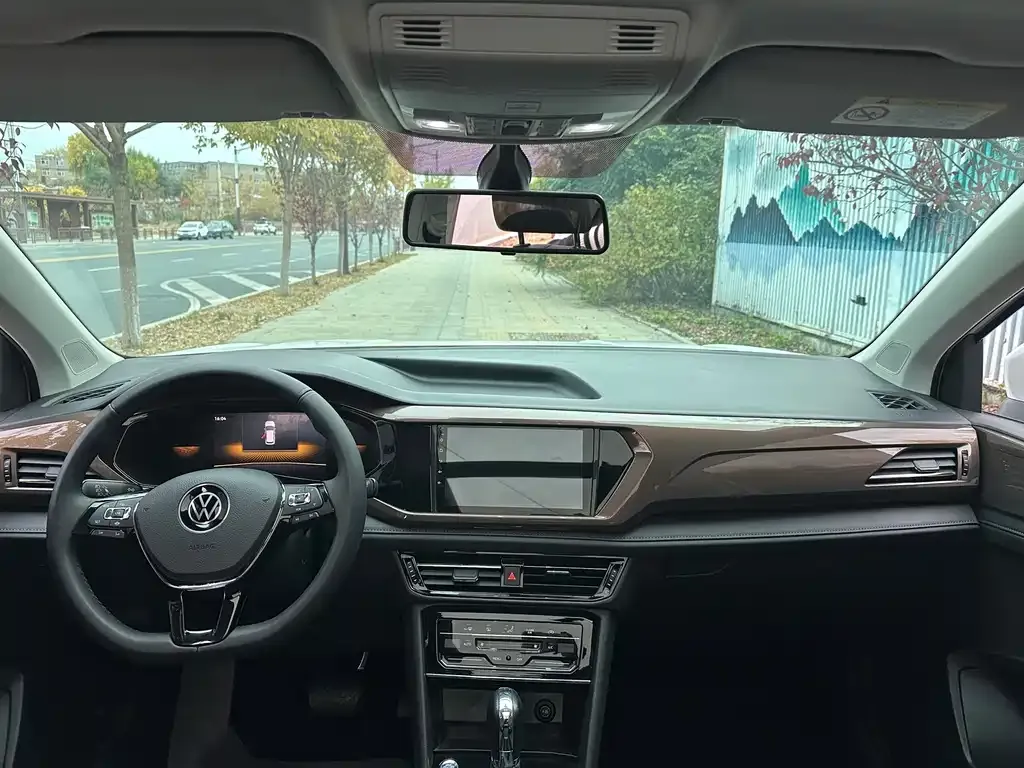 Volkswagen Tharu — фото 4