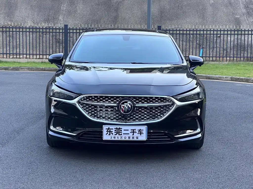 Buick LaCrosse — фото 6