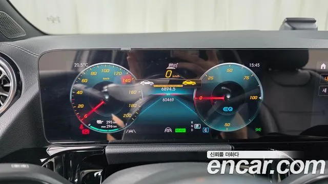 Mercedes-Benz EQA — фото 10
