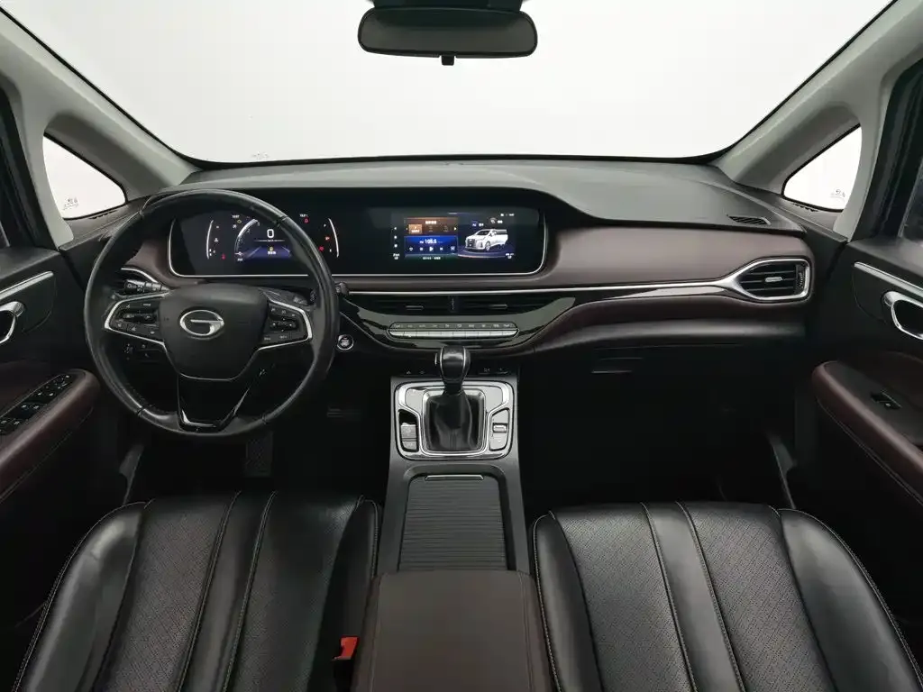 GAC Motor Trumpchi M6 — фото 4