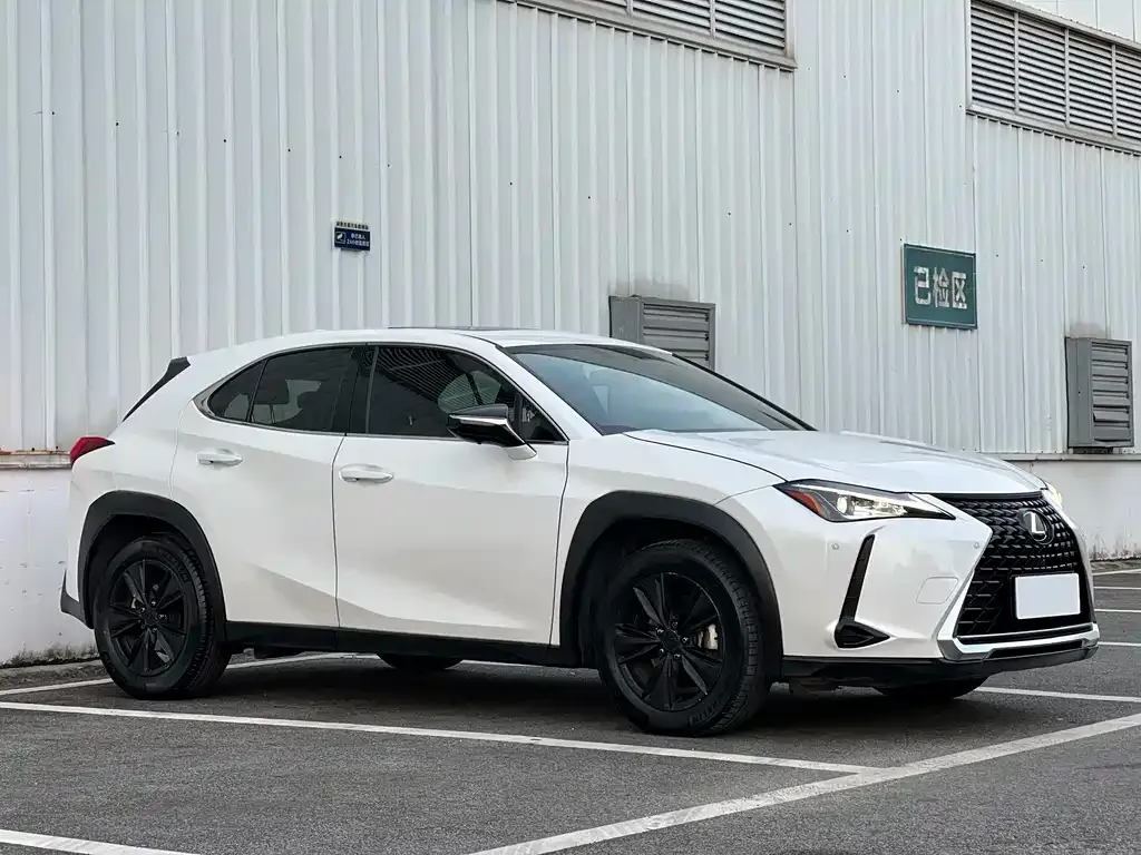 Lexus UX — фото 8