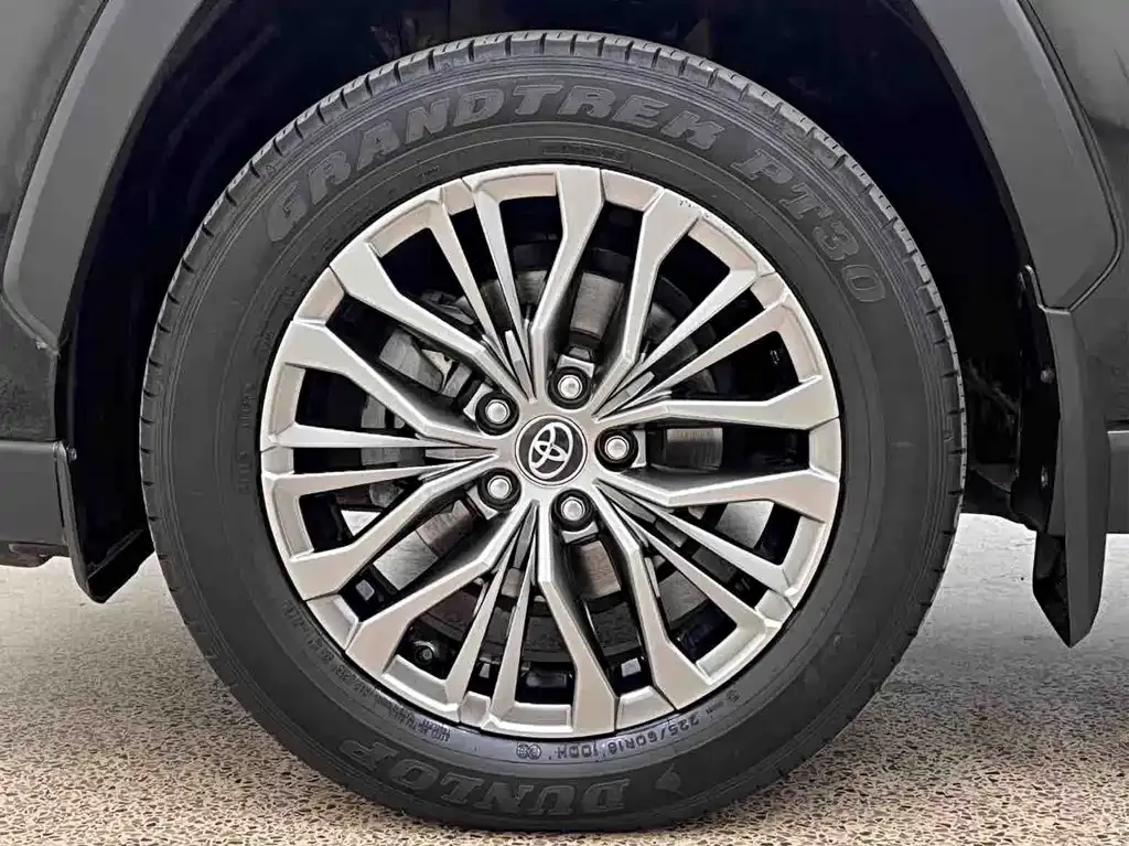 Toyota Wildlander — фото 10