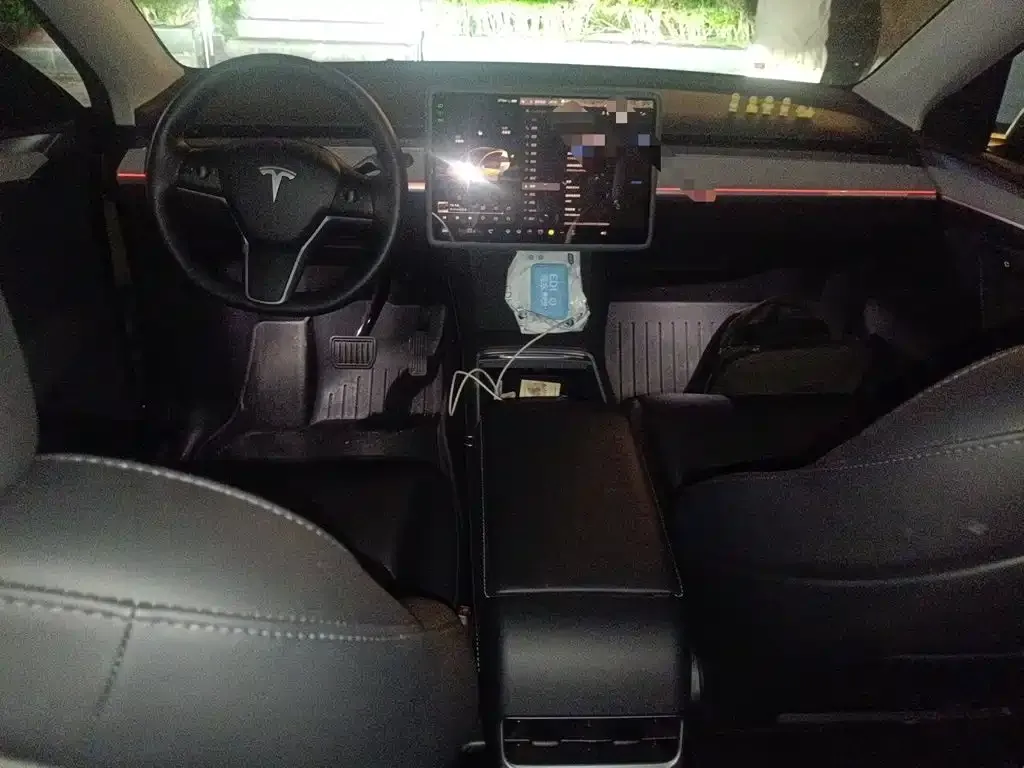 Tesla Model Y — фото 6