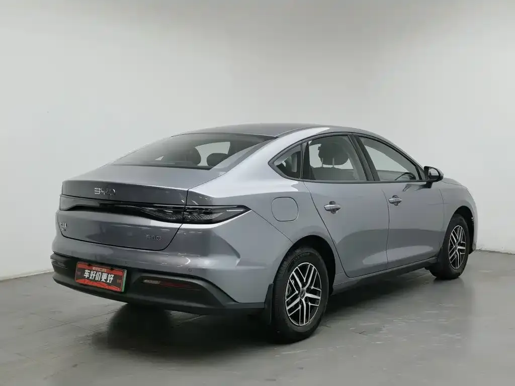 BYD Seal 05 DM-i — фото 6