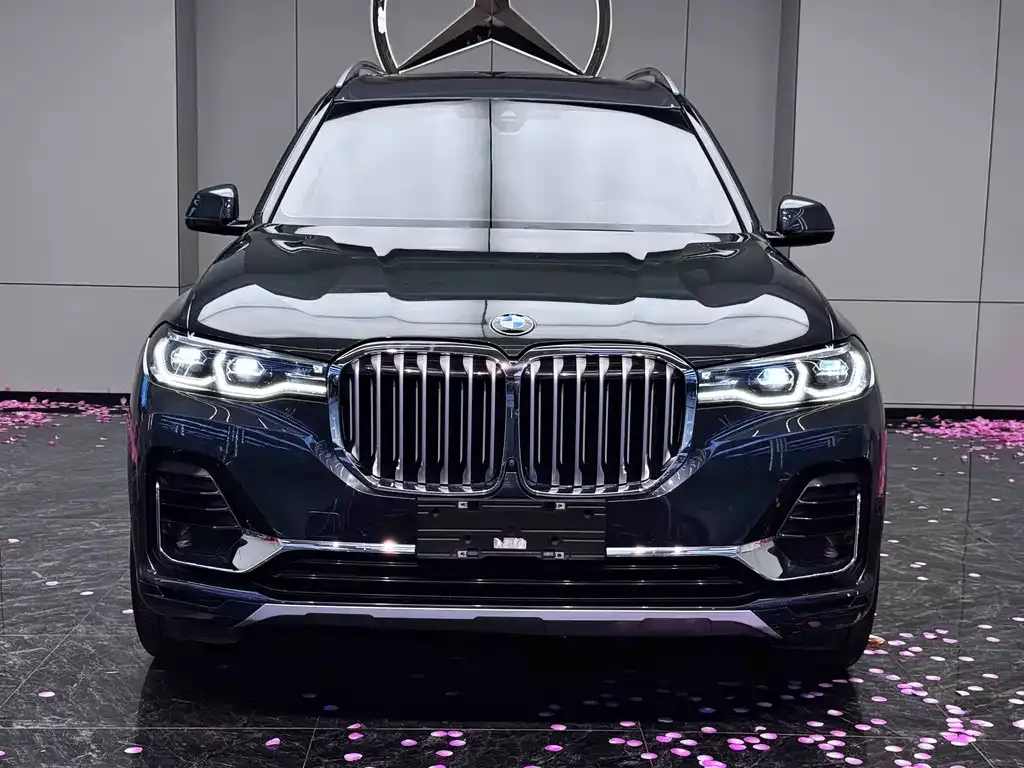 BMW X7 — фото 6
