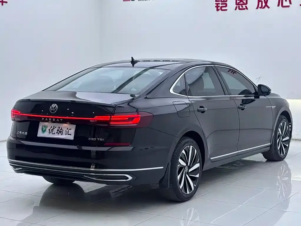 Volkswagen Passat — фото 3