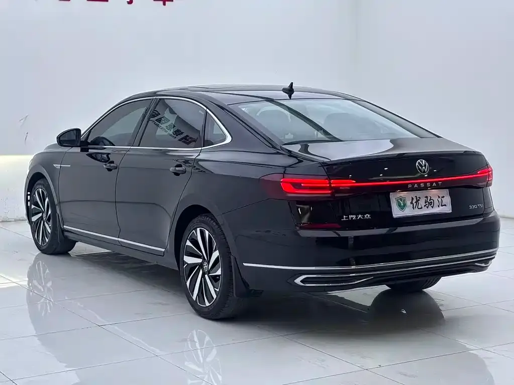Volkswagen Passat — фото 2