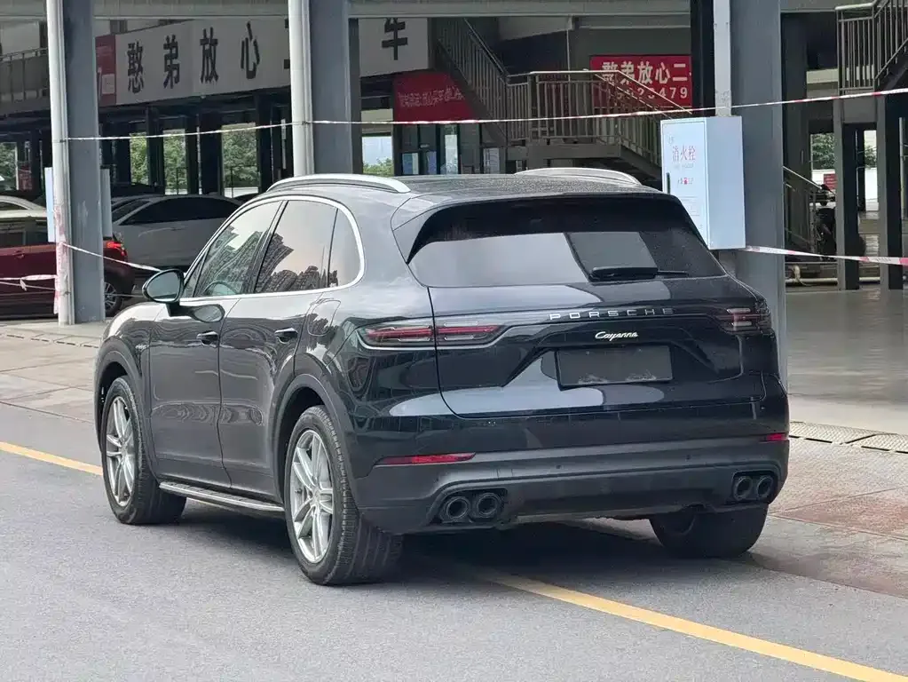 Porsche Cayenne Hybrid — фото 8