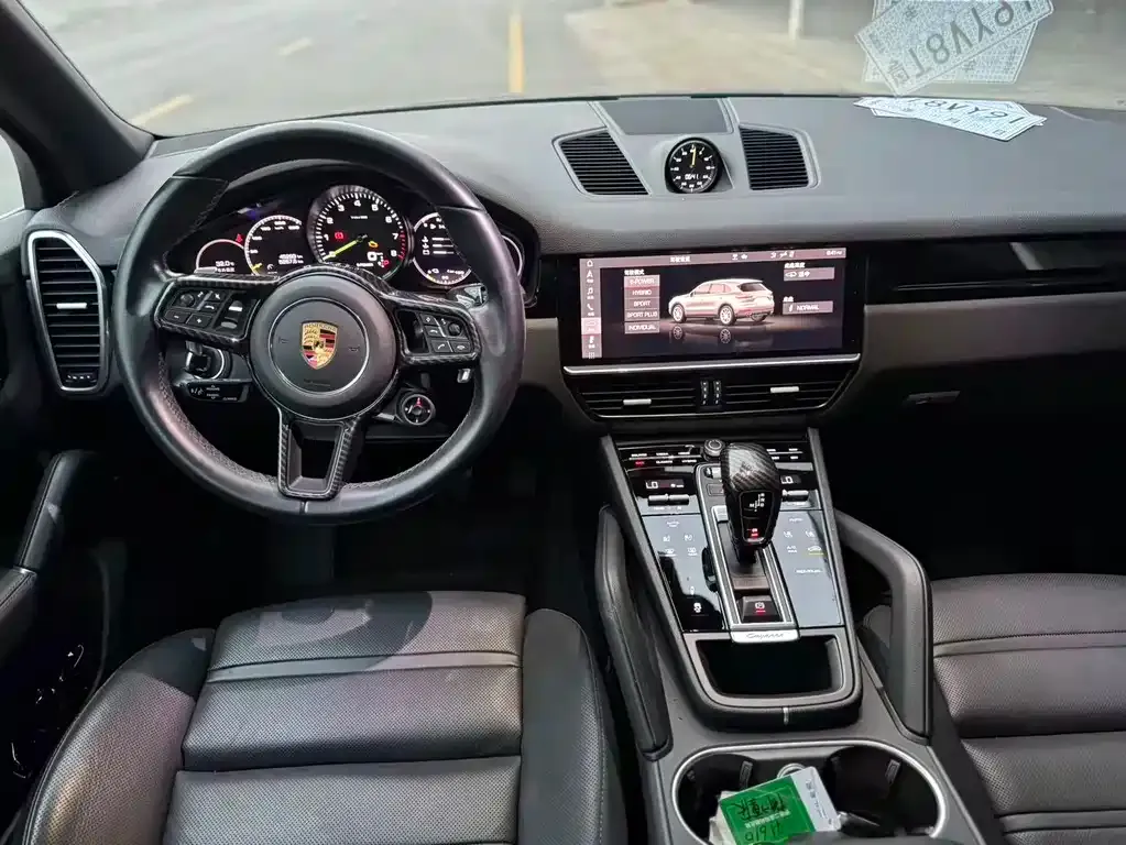 Porsche Cayenne Hybrid — фото 10