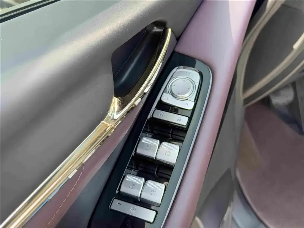 GAC Motor Trumpchi M8 — фото 2