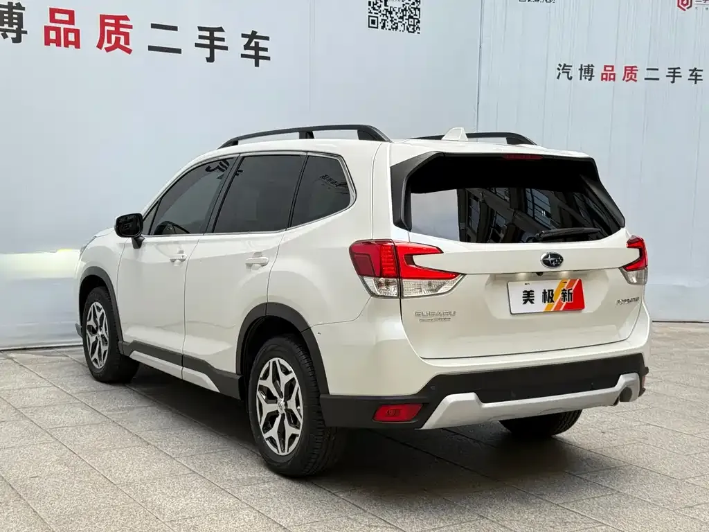 Subaru Forester — фото 10