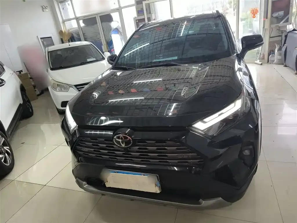 Toyota RAV4 — фото 4