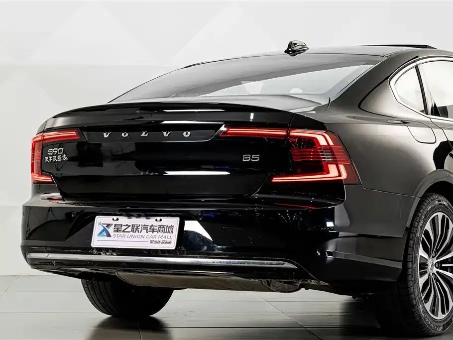 Volvo S90 — фото 4