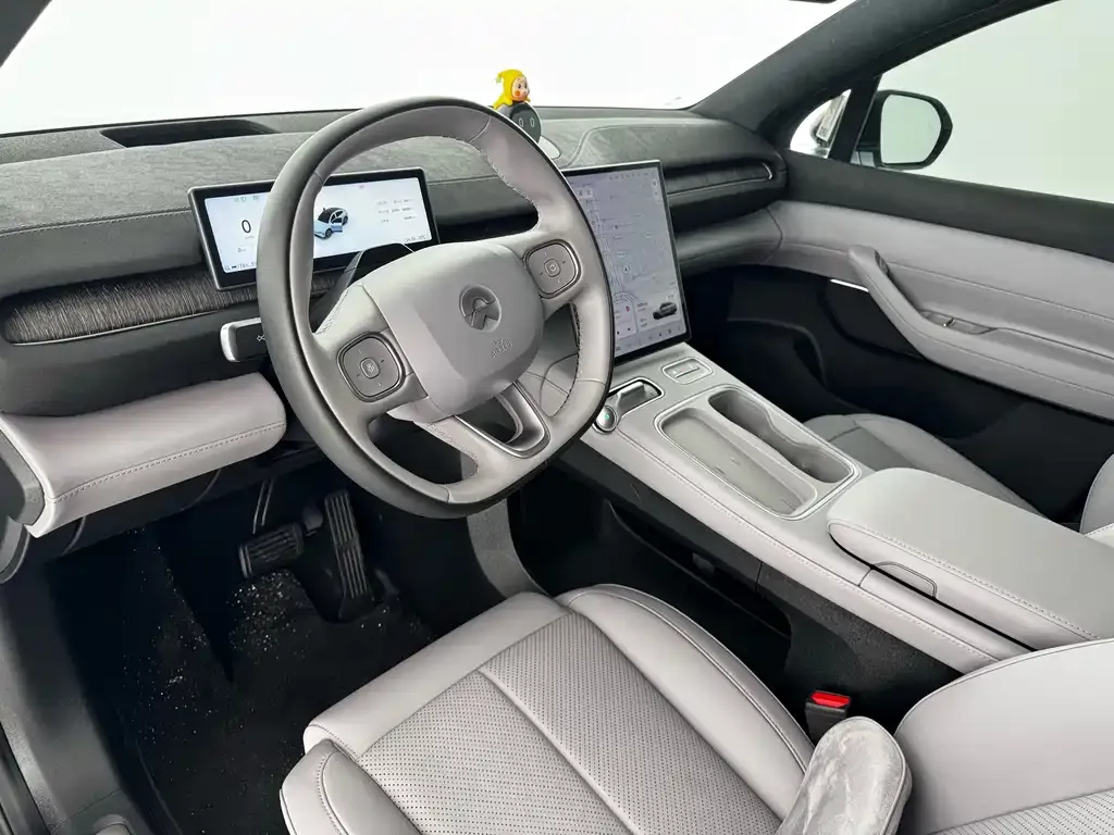 NIO EC6 — фото 10
