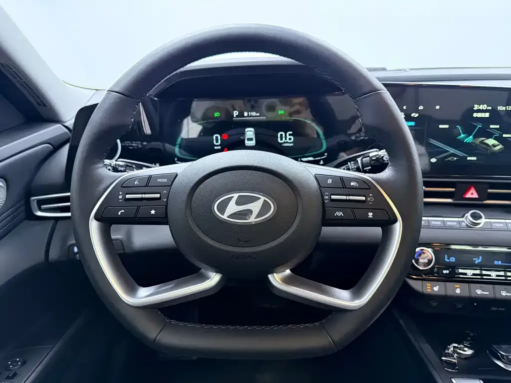 Hyundai Elantra — фото 9