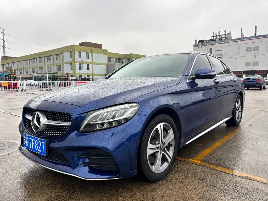 Mercedes-Benz C-Class — фото 1