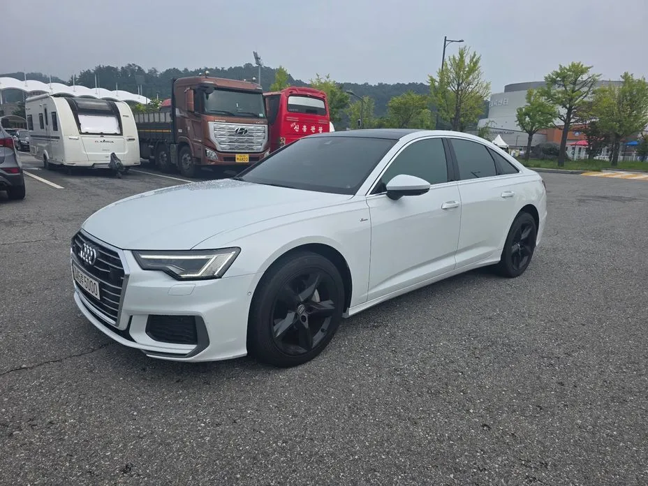 Audi A6 — фото 1