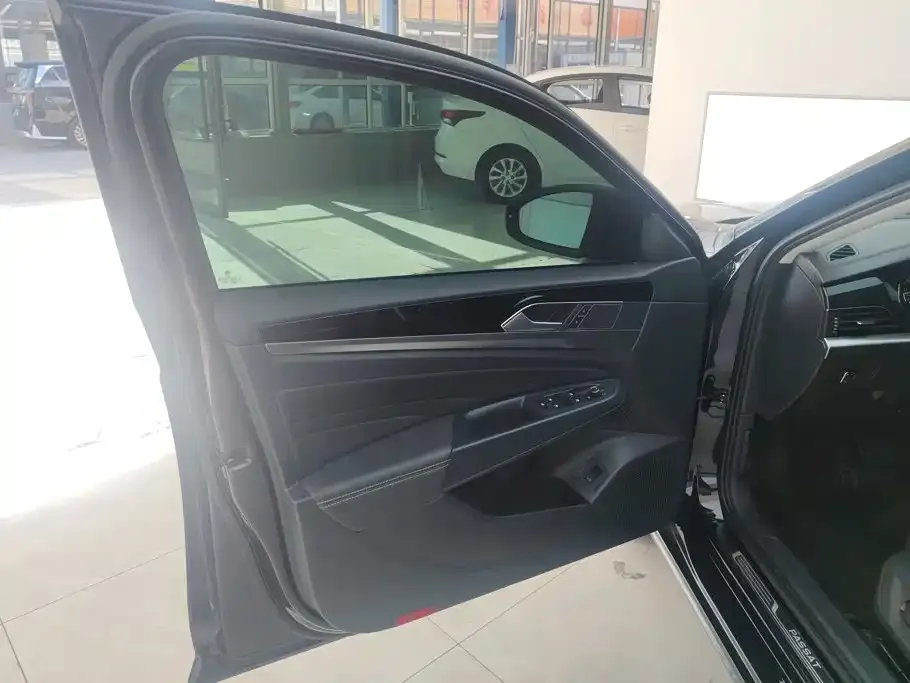 Volkswagen Passat — фото 2