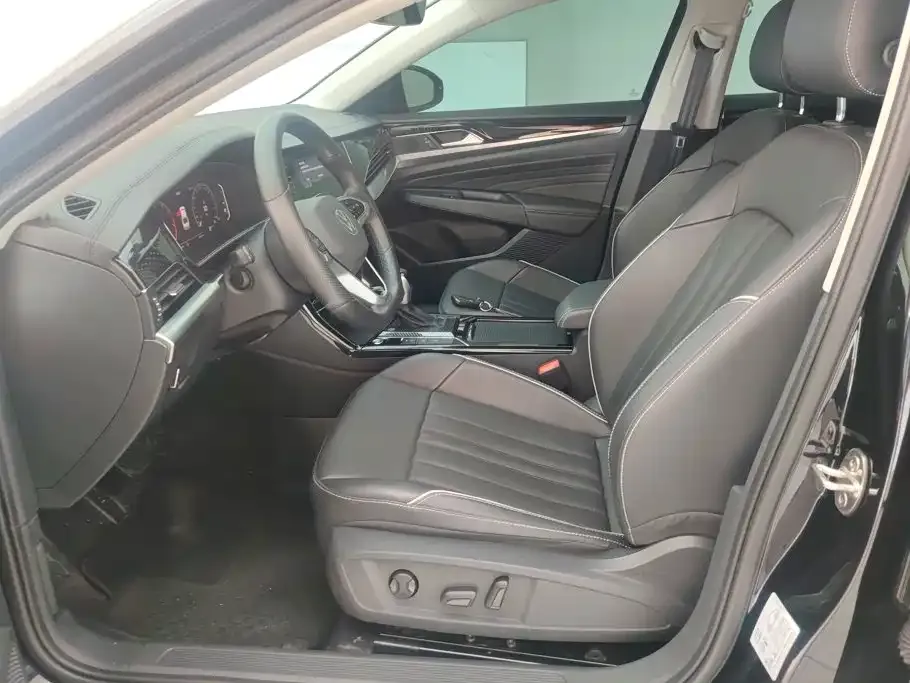 Volkswagen Passat — фото 6