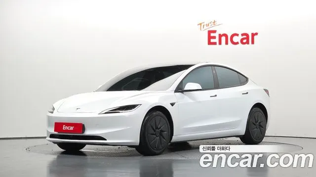 Tesla Model 3 — фото 1