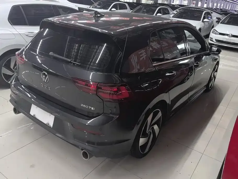 Volkswagen Golf GTI — фото 7