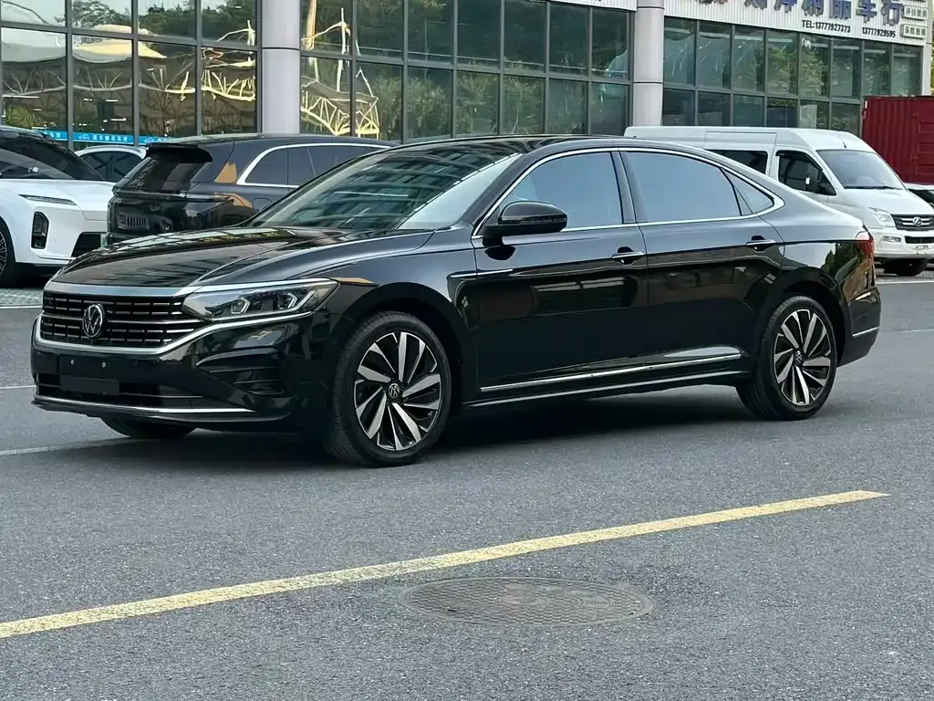 Volkswagen Passat — фото 1