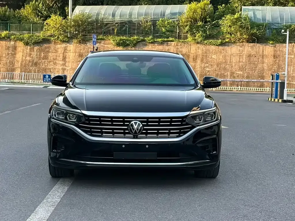Volkswagen Passat — фото 9