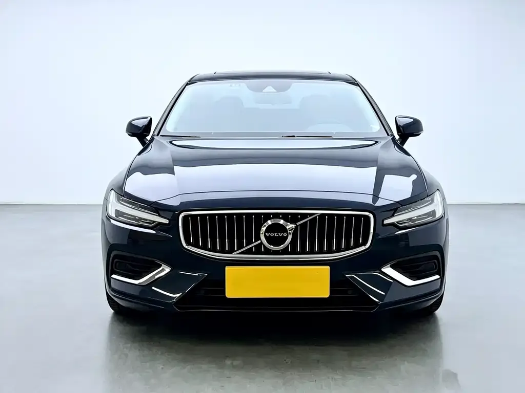 Volvo S60 — фото 4