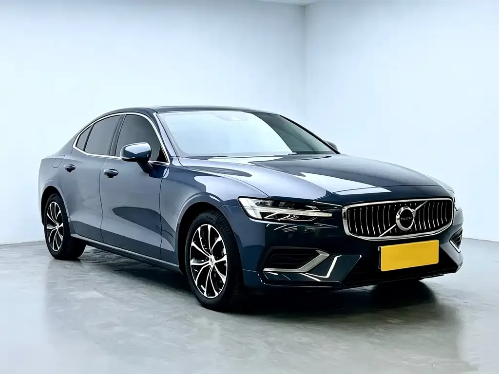 Volvo S60 — фото 6