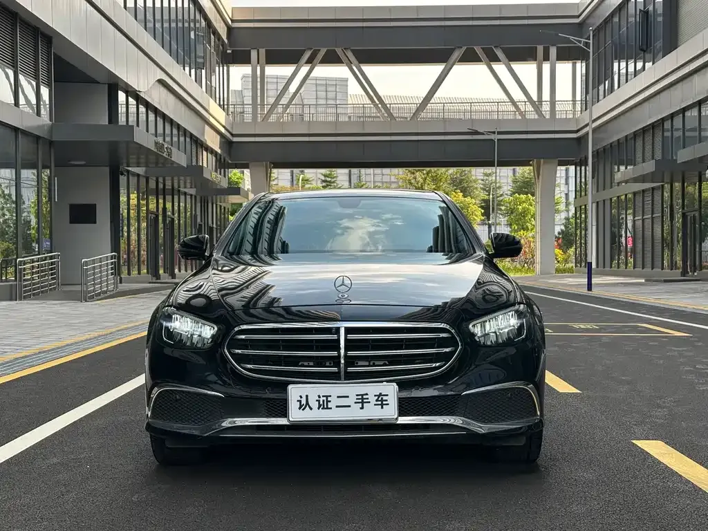 Mercedes-Benz E-Class — фото 5