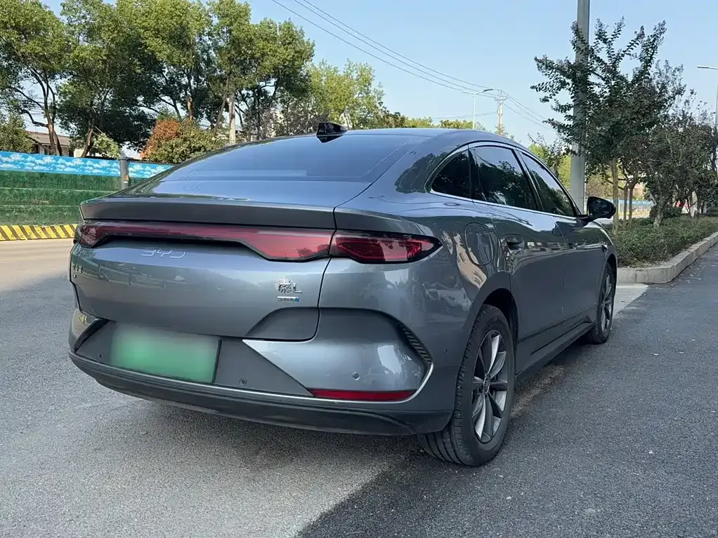 BYD Qin L — фото 10