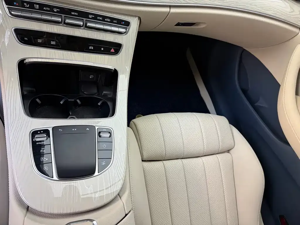 Mercedes-Benz E-Class (Import) — фото 9