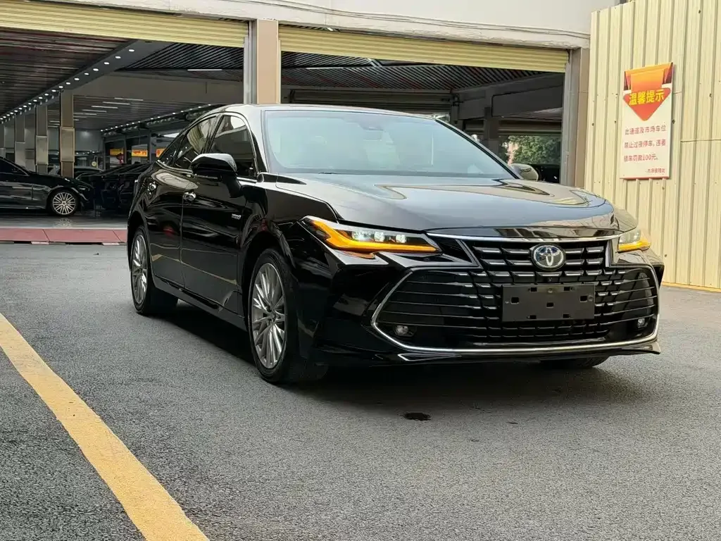 Toyota Avalon — фото 10