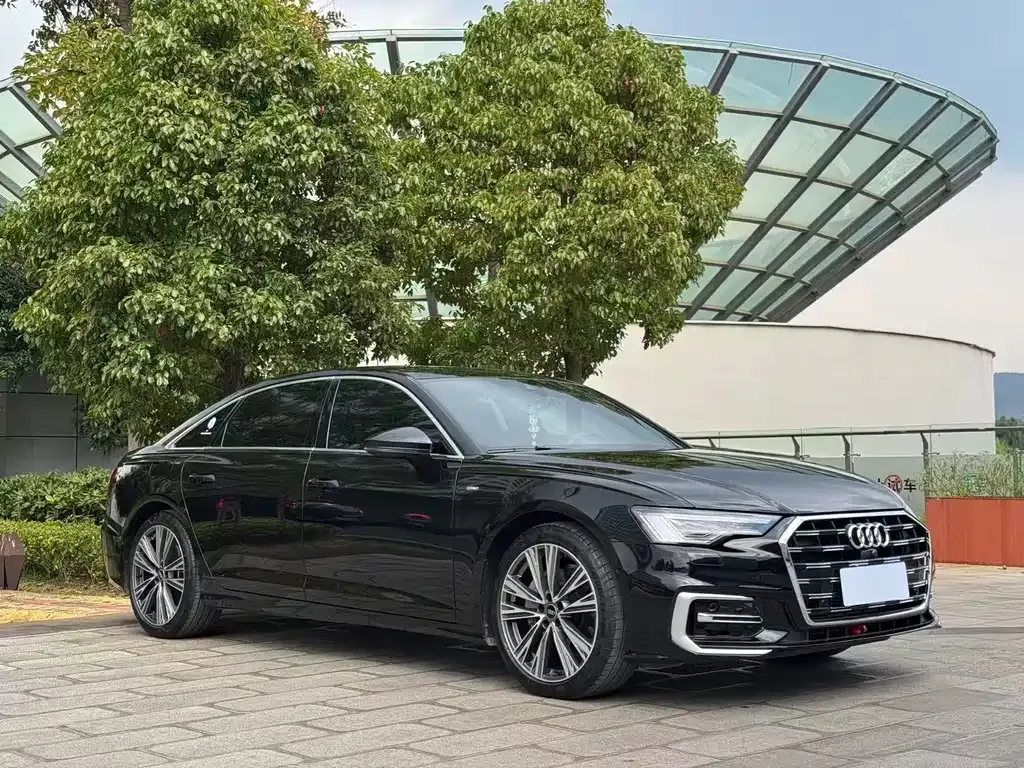 Audi A6L — фото 8