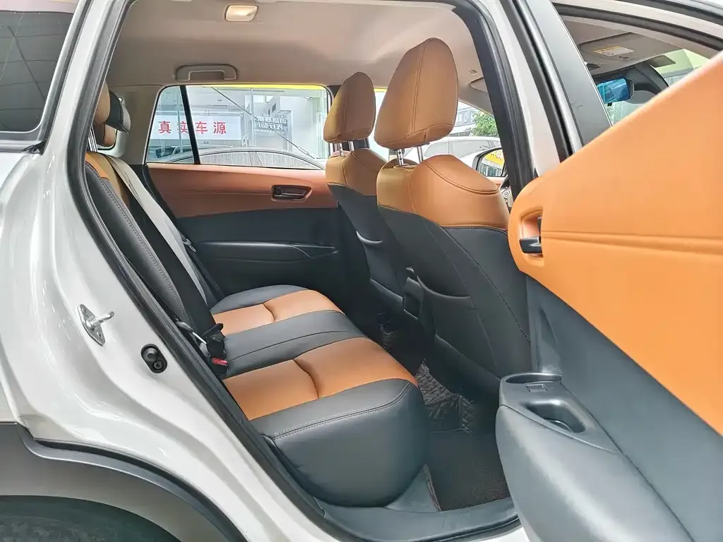 Toyota Corolla Cross — фото 4
