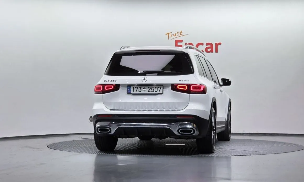 Mercedes-Benz GLB-Class — фото 4