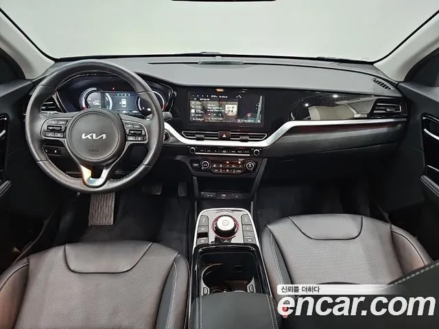 Kia Niro — фото 10