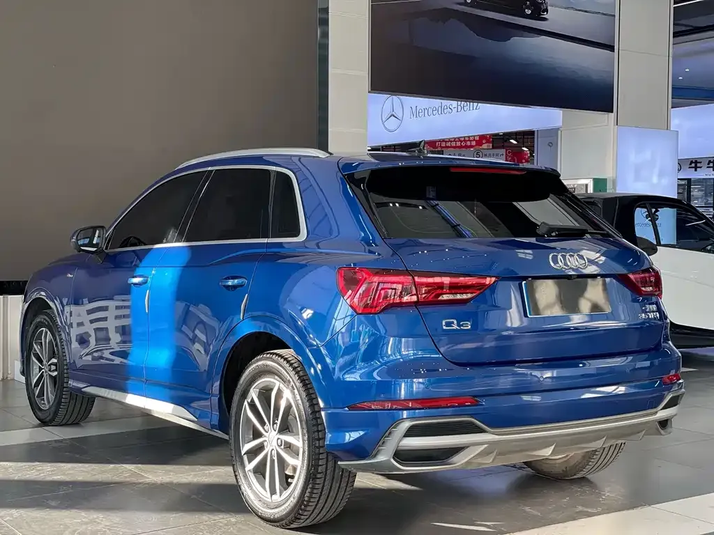 Audi Q3 — фото 10