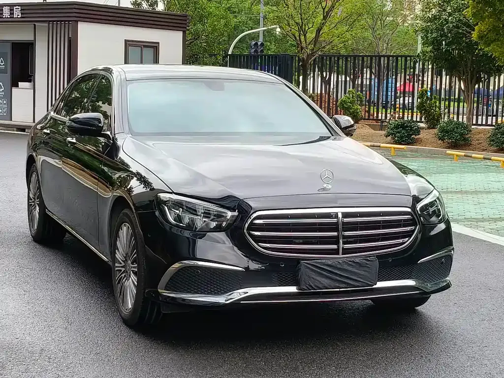 Mercedes-Benz E-Class — фото 10