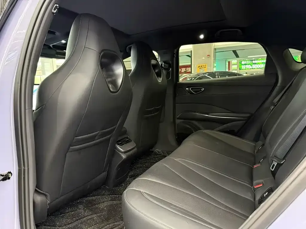 BYD Seal — фото 8