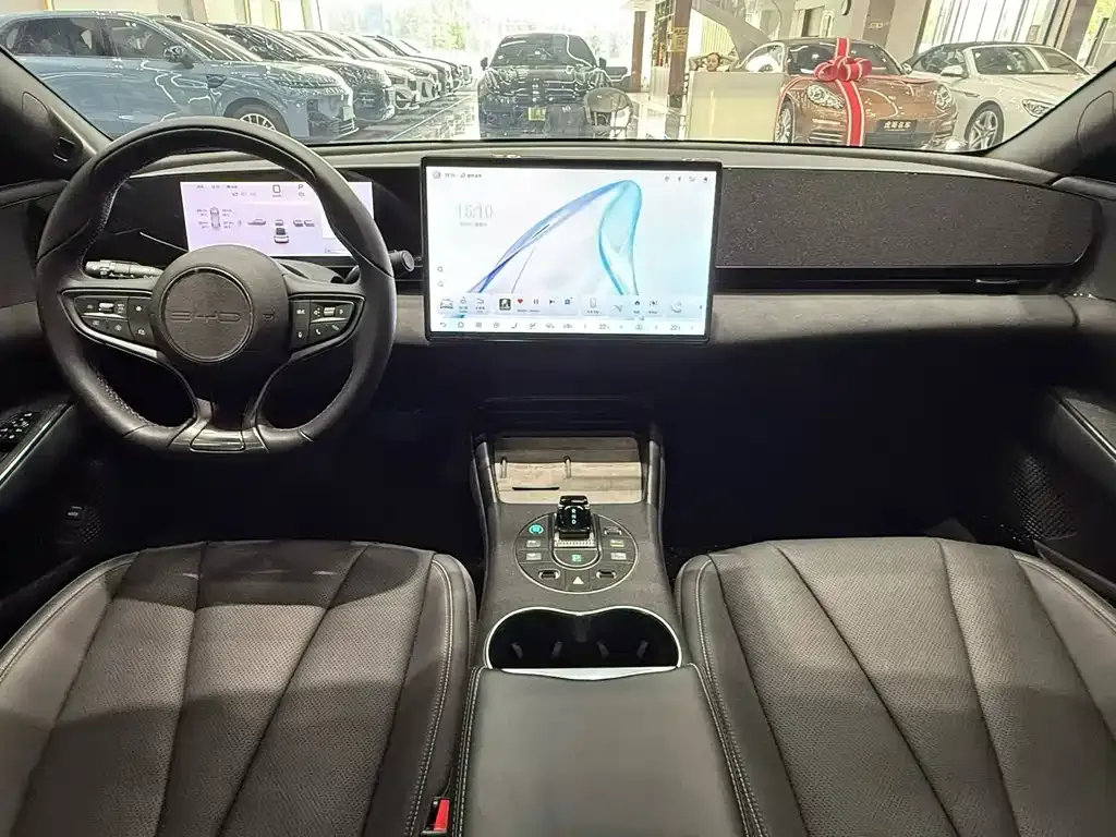 BYD Seal — фото 4