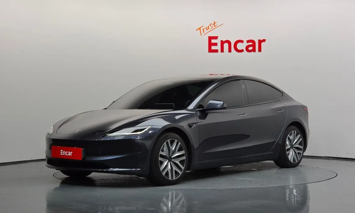 Tesla Model 3 — фото 1
