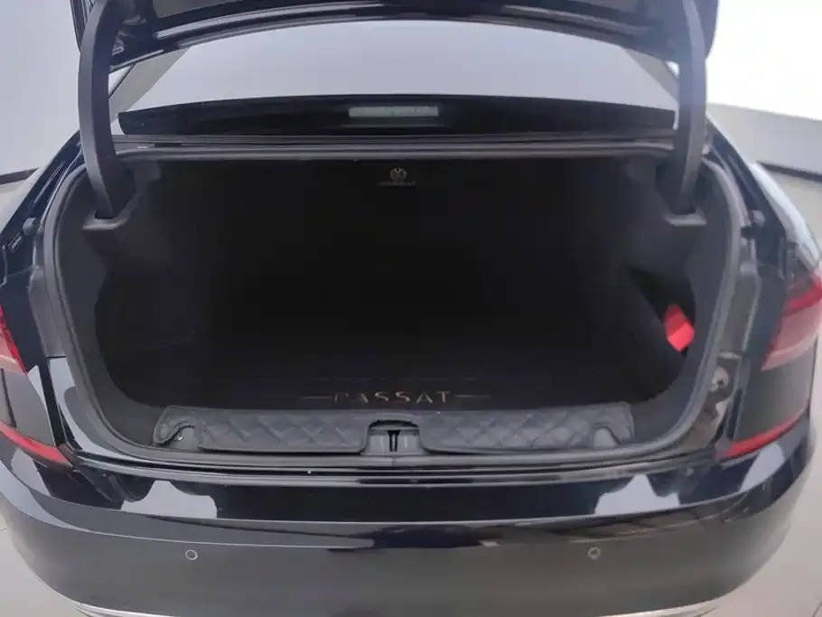 Volkswagen Passat — фото 7
