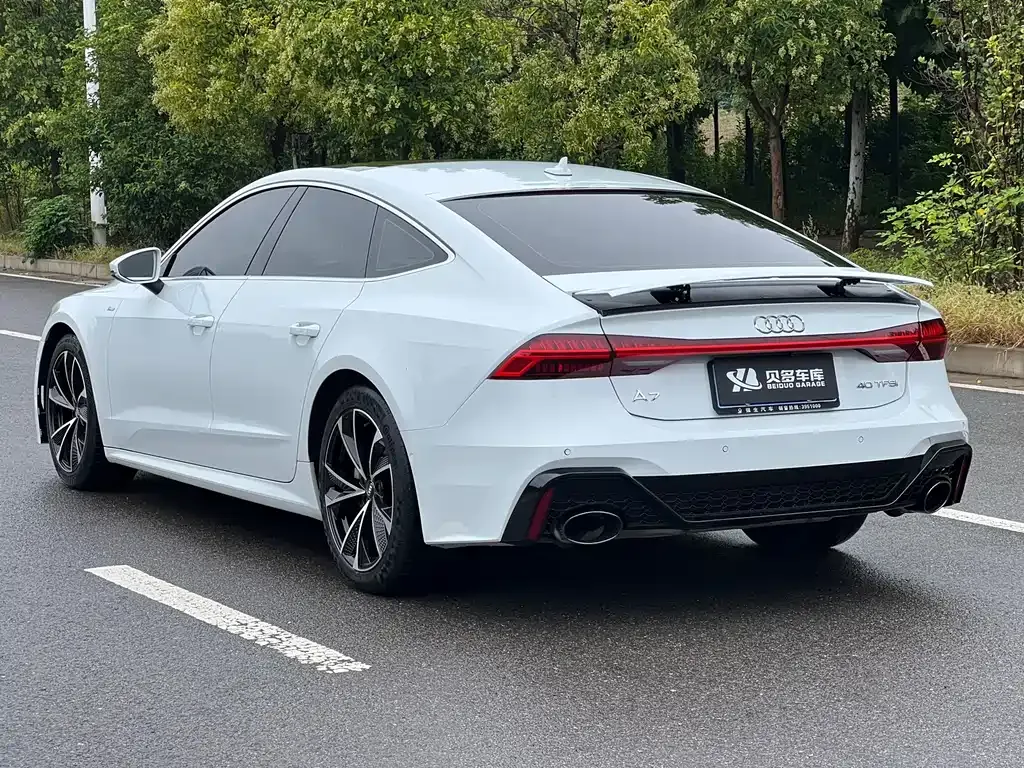 Audi A7 — фото 9