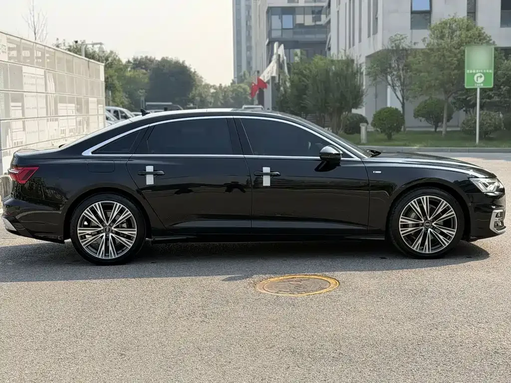 Audi A6L — фото 10