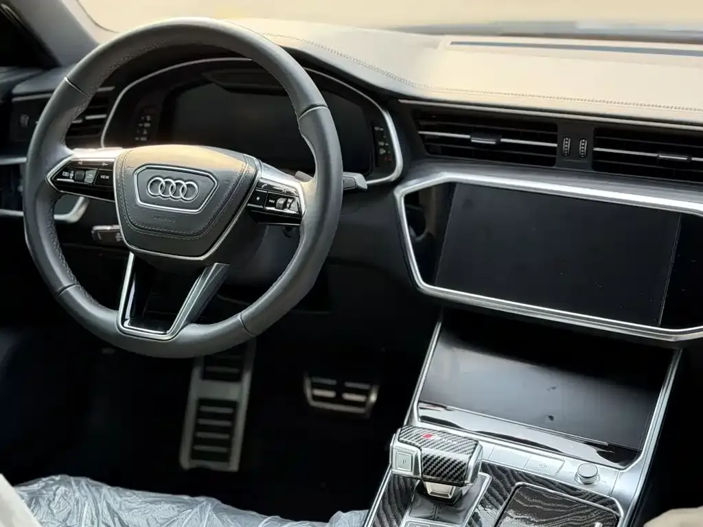 Audi A6L — фото 2