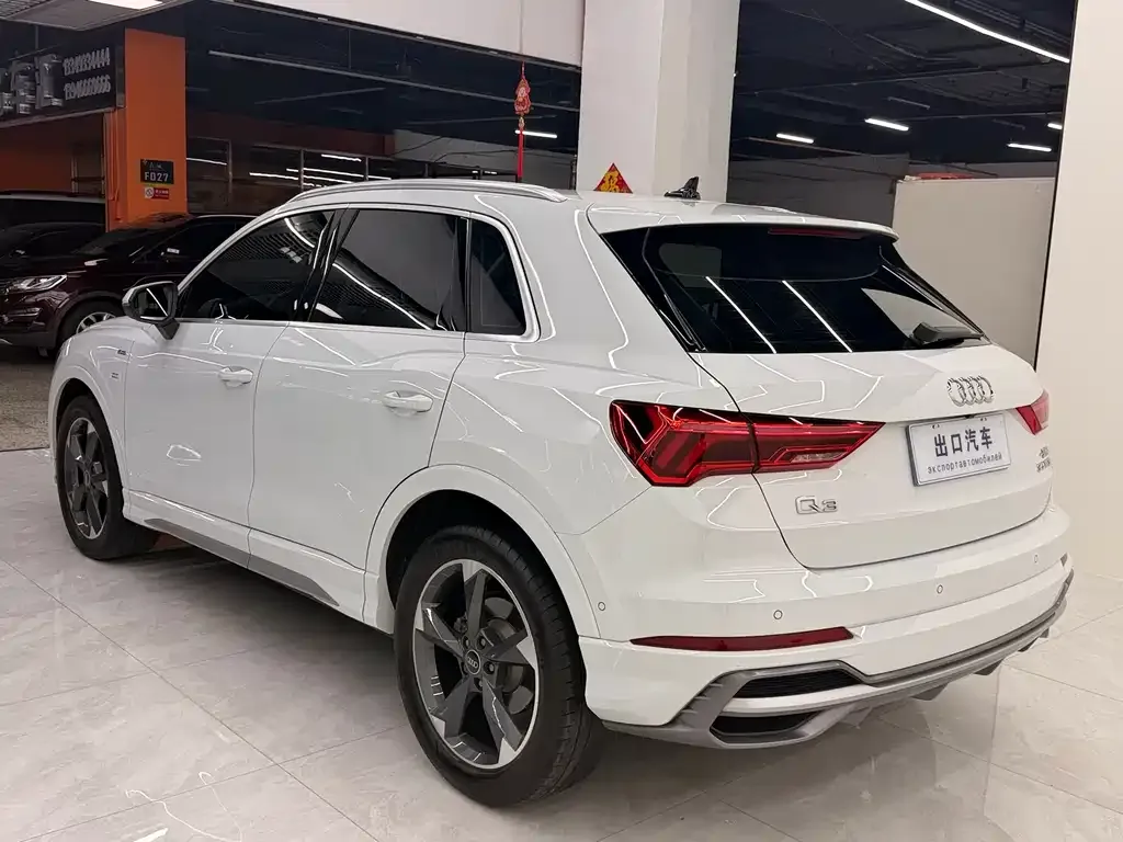 Audi Q3 — фото 8