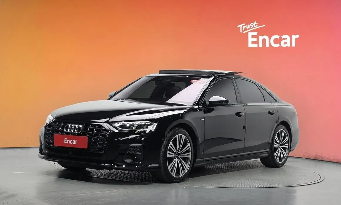 Audi A8 — фото 1