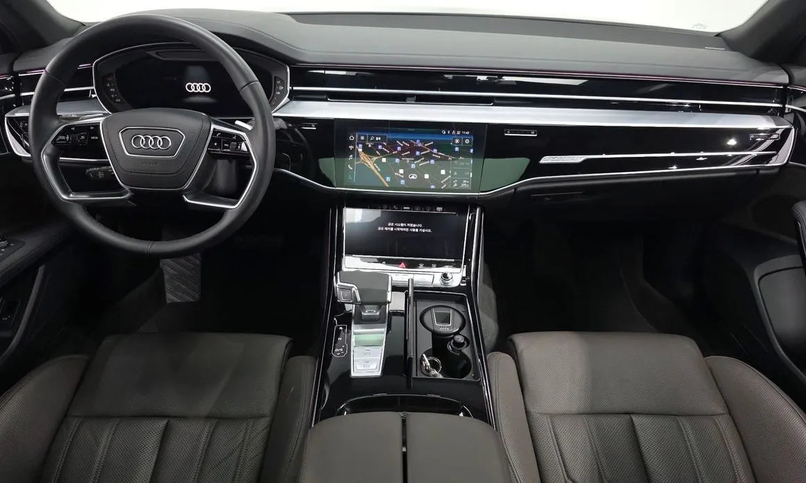 Audi A8 — фото 10