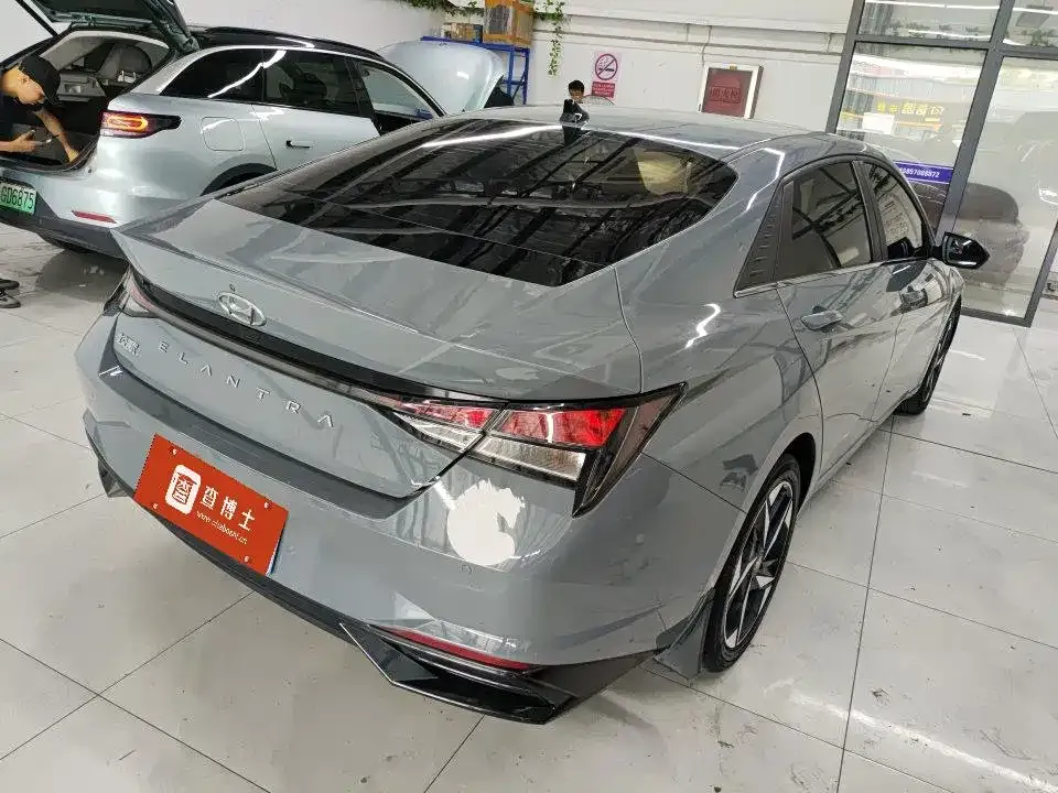 Hyundai Elantra — фото 4